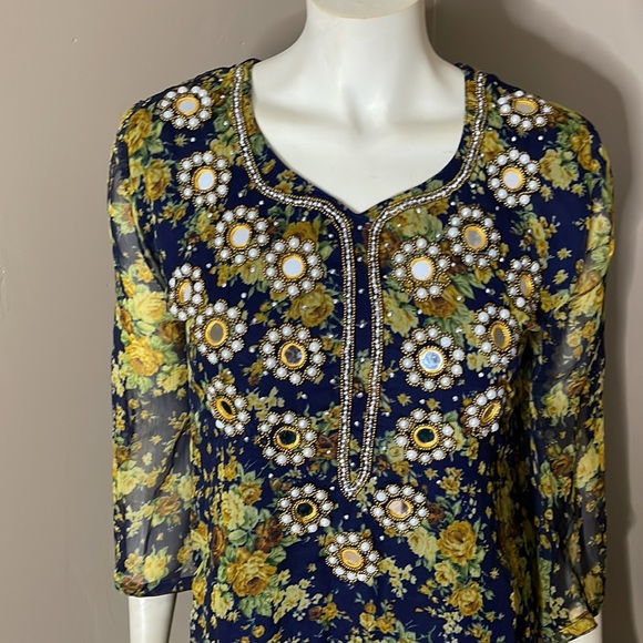 Sunflower Floral Tunic Top Size Small - Picture 2 of 5